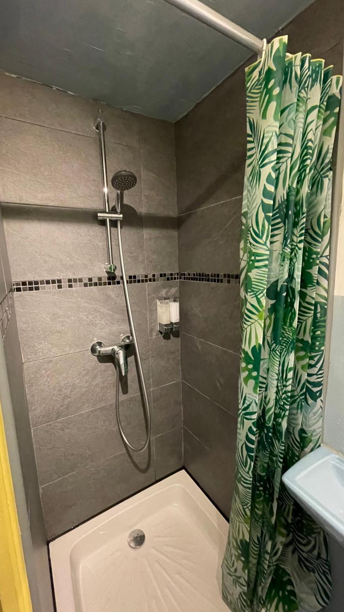 La Tropicale De Croix - Chambre D'Hotes Экстерьер фото